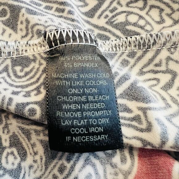 White House Black Market Knit Top Red Black Paisley Stretch Women’s L (A0131) - Picture 6 of 6